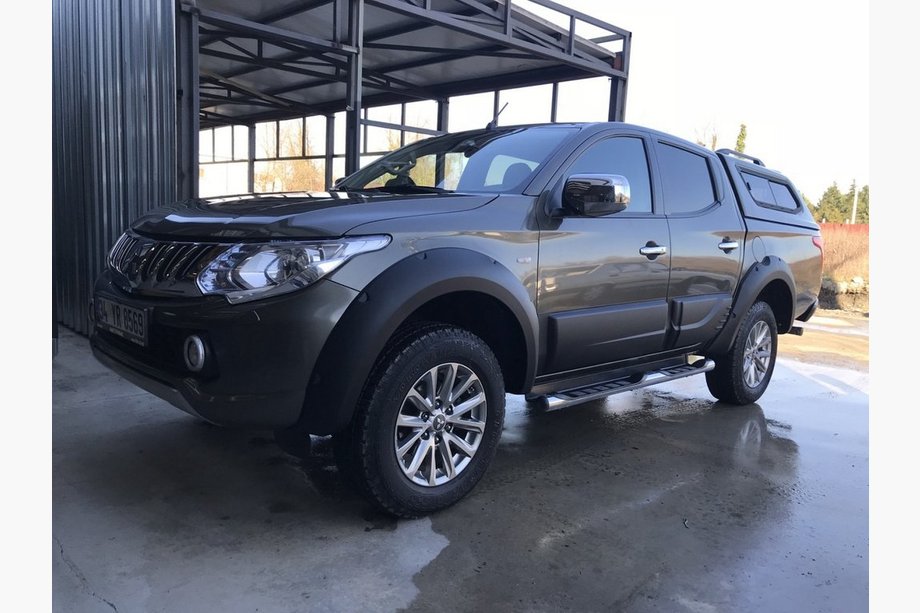 Mitsubishi L200 2015-2024 Modanature porte OmsaLine (ABS) Image