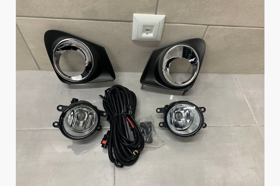 Toyota Corolla 2013-2019 Fendinebbia 2013-2016 (2 pz, Alogeni) Image