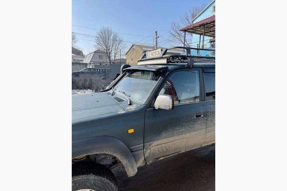 Toyota Land Cruiser 80 1990-1997 Visiera Parabrezza Image