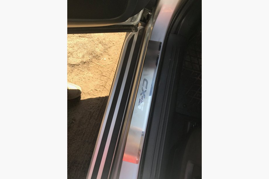 Mazda CX-5 2017–2025 Coperture battitacco Nataniko (4 pz, acciaio inox) Image