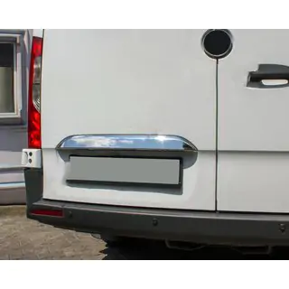 Modanatura cromata sopra la targa (acciaio inox)