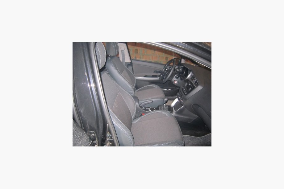 Kia Ceed 2012-2018 Coprisedi Auto (Similpelle↗Tessuto, Premium) Image