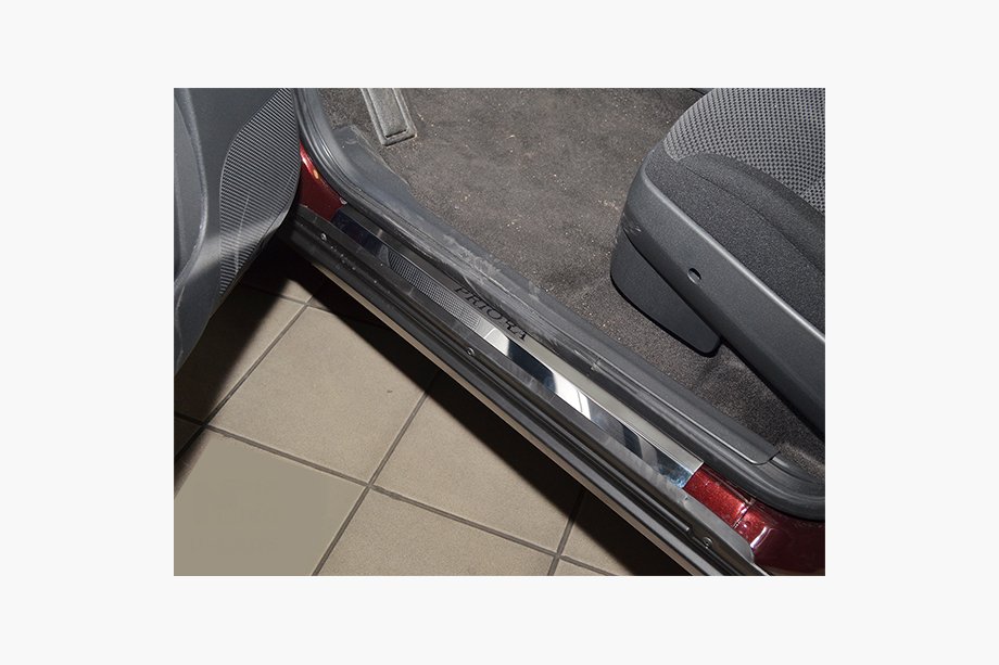 Lada Priora 2007-2018 Battitacco Natanika Premium (4 pz, acciaio inox) Foto 1