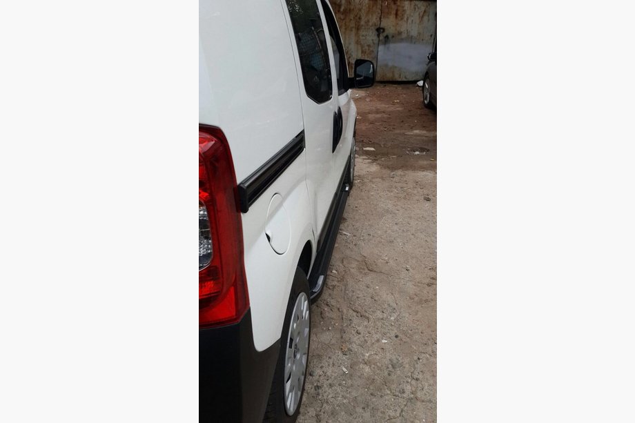 Peugeot Bipper 2008-2017 Pedane Laterali Mostu Black (2 pz, Profilo in Alluminio) Foto 3