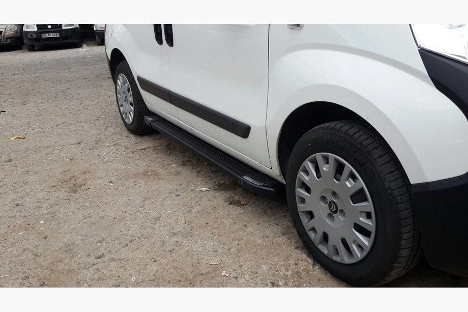 Peugeot Bipper 2008-2017 Pedane Laterali Mostu Black (2 pz, Profilo in Alluminio) Foto 5
