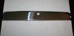 Renault Duster 2008–2017 Modanatura cromata sopra la targa Unica (Acciaio inox) foto 2