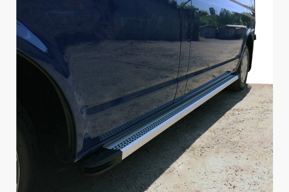 Volkswagen T5 Multivan 2003–2010 Pedane Laterali Maya V2 (2 pz, Alluminio) Image