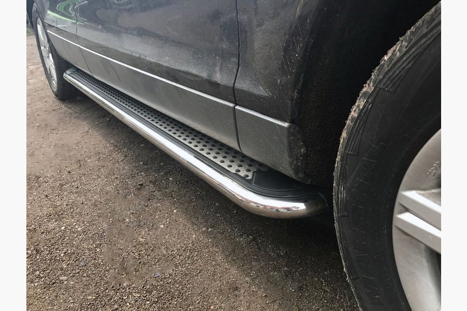 Audi Q7 2005-2015 Pedane Laterali Maydos V2 (2 pz, Alluminio e Acciaio Inox) Image
