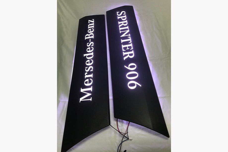 Mercedes Sprinter W906 2006–2018 Modanature con illuminazione (2 pz) Sprinter 906 Image