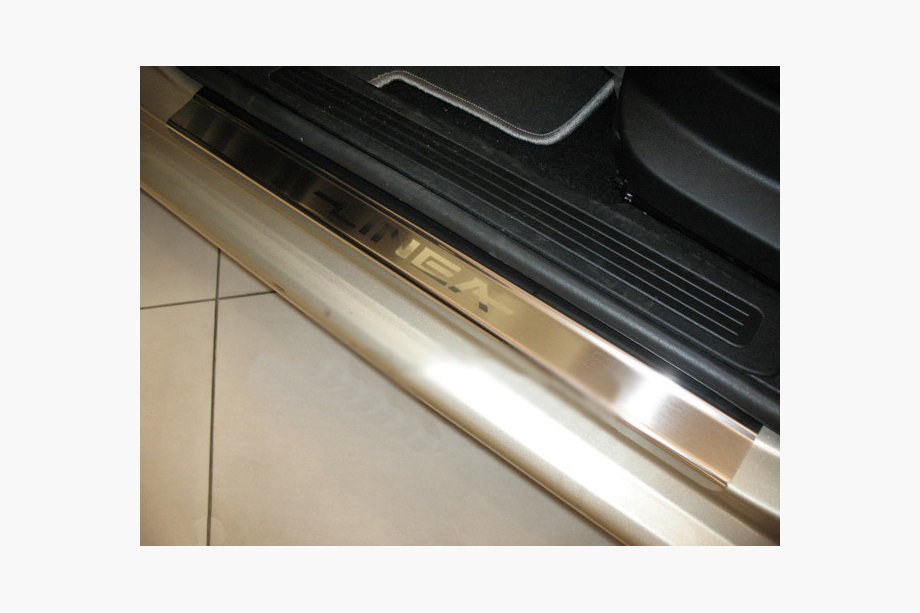 Fiat Linea 2006-2018 Coprisoglia Natanika Premium (2 pz, Acciaio Inox) Image
