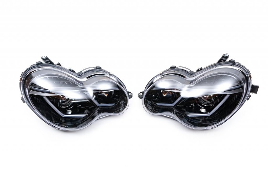 Mercedes C-class W203 2000-2007 Fari anteriori con luci diurne a LED (2 pz) Foto 9