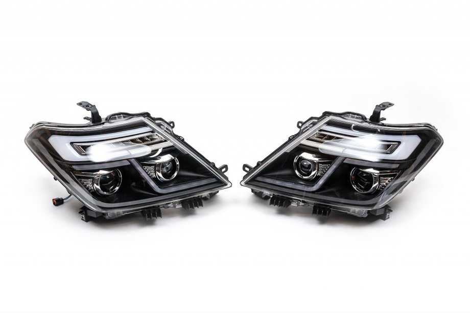 Nissan Patrol Y62 2010-2024 Fari Anteriori 2010-2020 (2 Lenti) Image