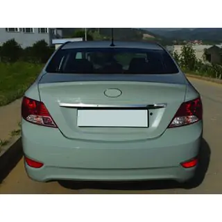 Modanatura cromata sopra la targa (acciaio inox) Hyundai Accent 2011-2017 foto 1