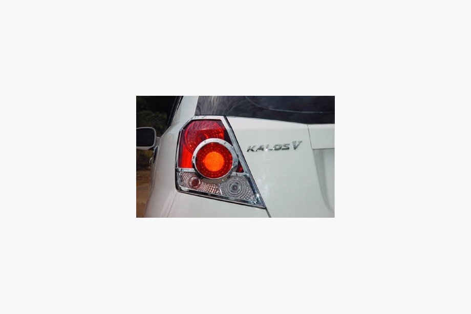 Chevrolet Aveo T200 2002-2008 Coperture cromate fanali posteriori HB (2 pz, plastica) Image