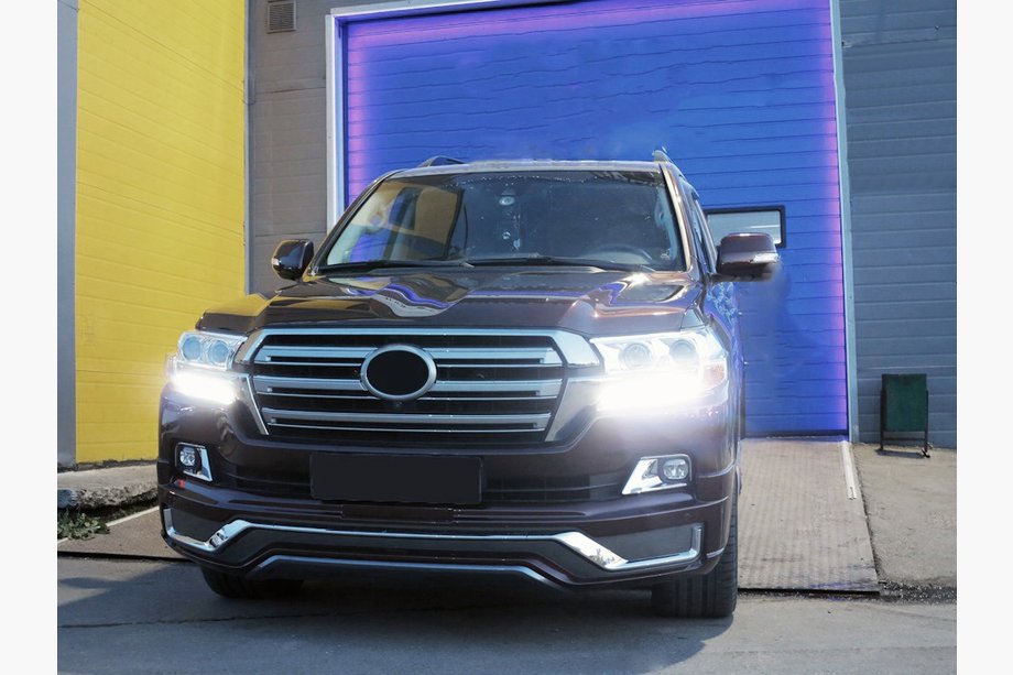 Toyota Land Cruiser 200 2007-2021 Kit carrozzeria 2016↗ (Modelista V3) Foto 1