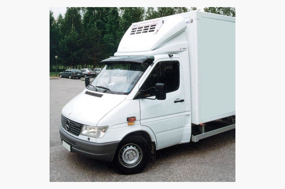Mercedes Sprinter W901/902/903/904/905 1995–2006 Visiera parabrezza (nero lucido, 5mm) Foto 10