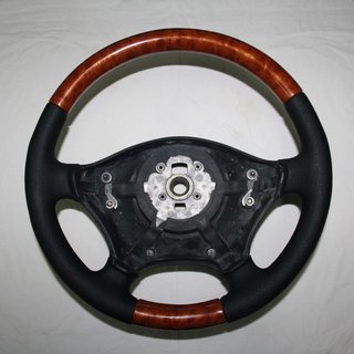 Volante (Pelle ↗ Legno) foto 1
