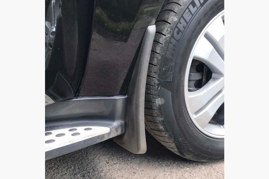 Mercedes GL class X164 2006-2012 Paraspruzzi Premium (4 pz) Image