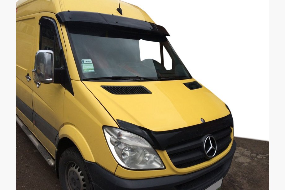 Mercedes Sprinter W906 2006–2018 Visiera parabrezza su telaio V1 (nero lucido, 5mm) Image