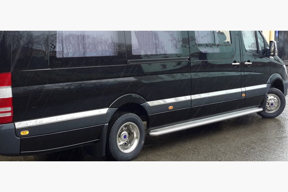 Mercedes Sprinter W906 2006–2018 Modanature porte in acciaio inox Passo medio. OmsaLine - Acciaio inox italiano Foto 3