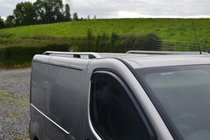 Renault Trafic 2001–2015 Barre portatutto Skyport (argento) Passo Corto foto 7