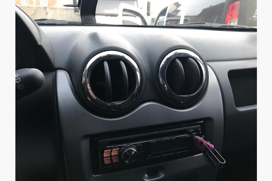 Renault Duster 2008–2017 Cornici bocchette aria interne (4 pz, acciaio inox) Image
