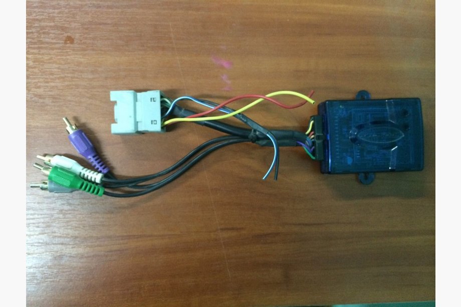 Lexus RX 2009-2015 Adattatore amplificatore Scosche TA07SR (usato) Image