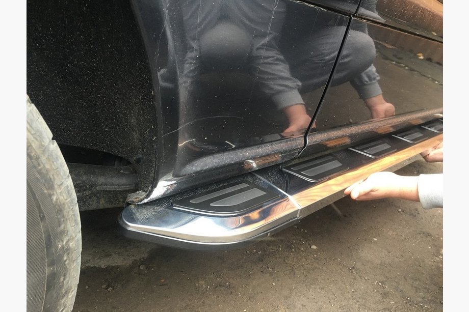 Mercedes Vito W639 2004-2014 Pedane Laterali Vison (2 pz., Alluminio e Acciaio Inox) Corta e Media Foto 2