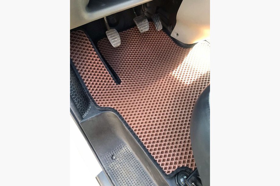 Renault Trafic 2001–2015 Tappetini EVA (rosso mattone) 1+1 Image