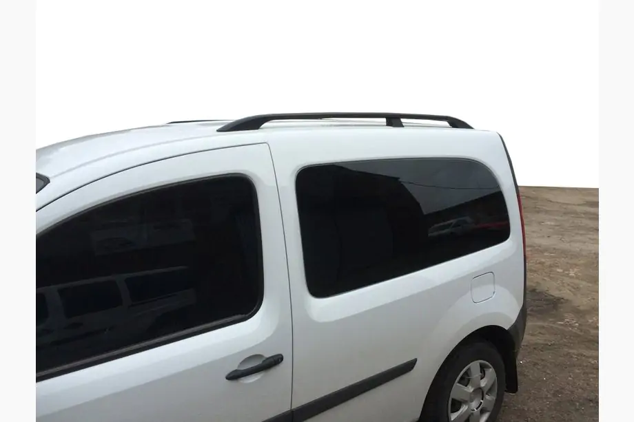 Renault Kangoo 2008–2020 Barre Tetto Nere Base standard, piedini in plastica Image