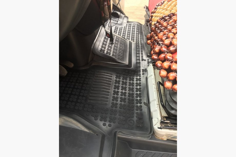 Mercedes Sprinter W901/902/903/904/905 1995–2006 Tappetino in gomma unico pezzo (RezavPlast) Image