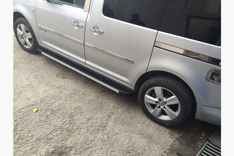 Volkswagen Caddy 2004-2010 Coperture modanature (4 pz, acciaio inox) Base standard, OmsaLine - Acciaio inox italiano Foto 2