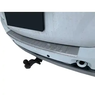 Protezione paraurti posteriore Carmos V1 con bordo (acciaio inox)