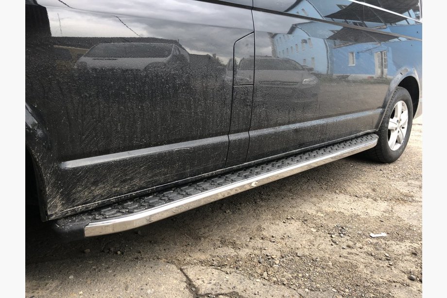 Volkswagen T5 Multivan 2003–2010 Pedane Laterali BlackLine (2 pz, Alluminio) Image