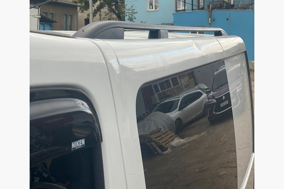 Renault Trafic 2001–2015 Barre portatutto Skyport (nere) Passo Corto Foto 2