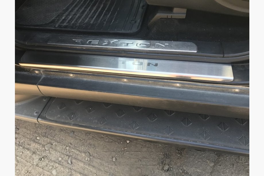 SsangYong Rexton I 2001-2017 Coperture Battitacco Nataniko (4 pz, Acciaio Inox) Image