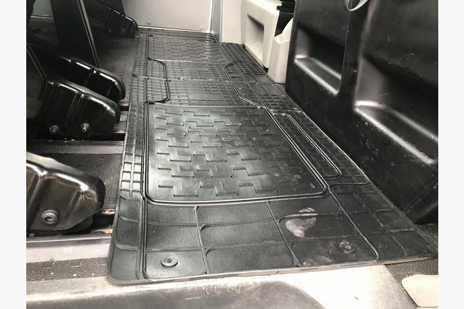 Volkswagen T5 Multivan 2003–2010 Tappetini posteriori in gomma (2 pz, Polytep) Image