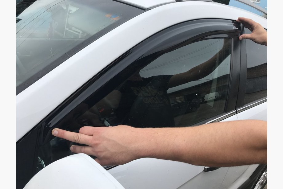 Opel Antara 2006-2017 Deflettori Finestrini Neri (4 pz, MyRacing) Image