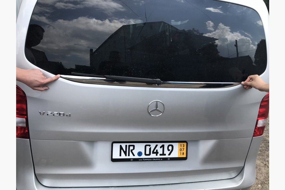 Mercedes Vito/V-class W447 2014- Cornice vetro posteriore (vetro piccolo) acciaio inox Carmos - Acciaio Inox Turco Foto 2