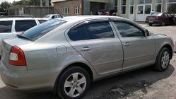 Skoda Octavia II A5 2010-2013 Deflettori Aria LiftBack (4 pz, SIM) foto 1