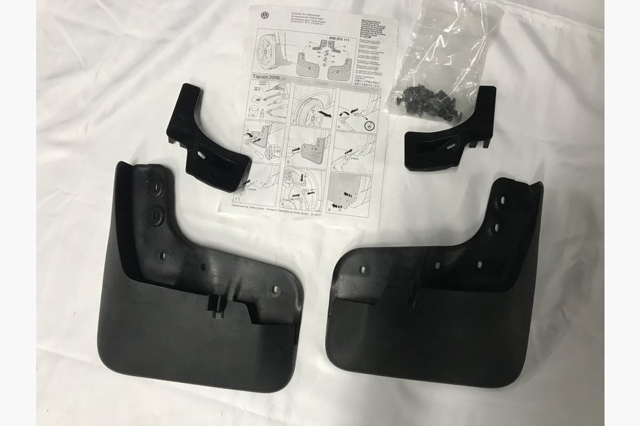 Volkswagen Tiguan 2007-2016 Paraspruzzi Anteriori Premium Originali (2 pz) Image