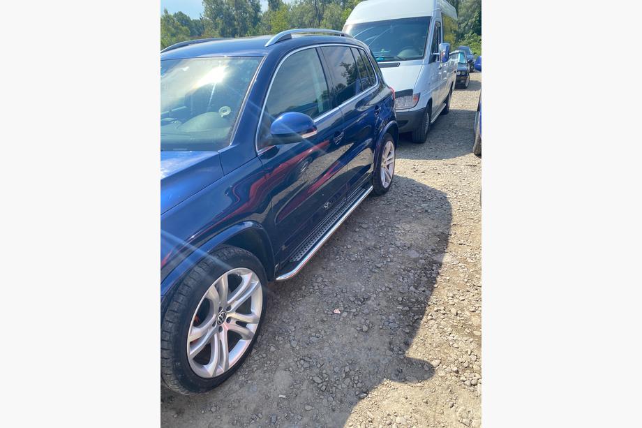 Volkswagen Tiguan 2007-2016 Pedane Laterali Maydos V2 (2 pz, acciaio inox) Image