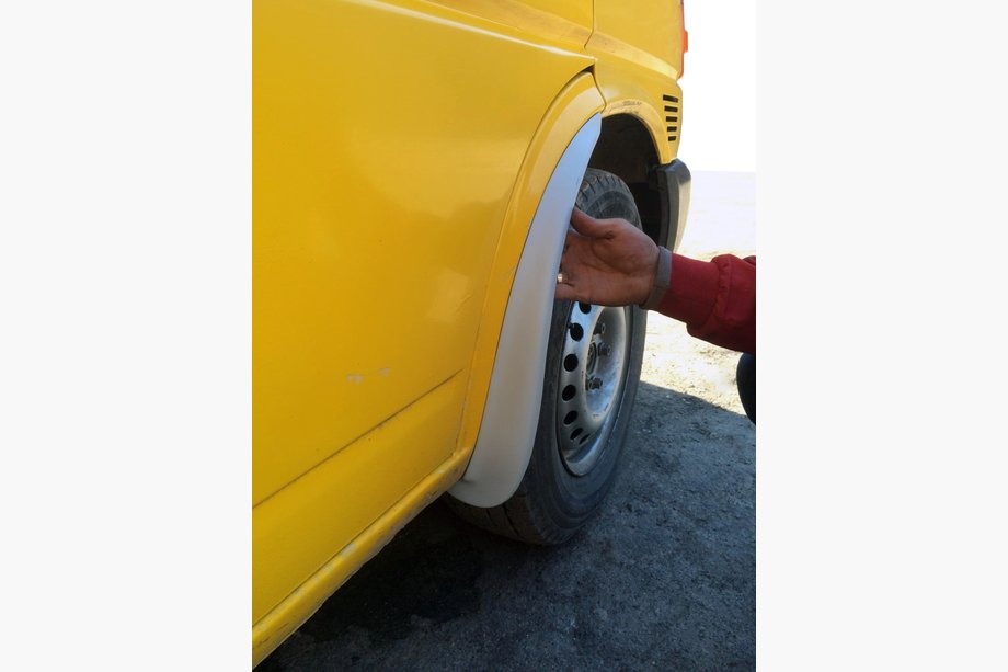 Volkswagen T4 Caravelle/Multivan 1990–2003 Paraspruzzi anteriori (2 pz, vetroresina) Image