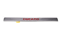 Fiat Ducato 2006-2025 Modanatura LED sopra la targa (acciaio inox) Illuminazione LED blu foto 1