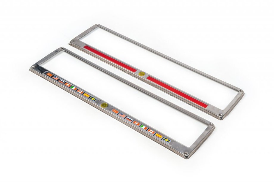 Portatarga BANDIERE (2 pz, Acciaio Inox) Image