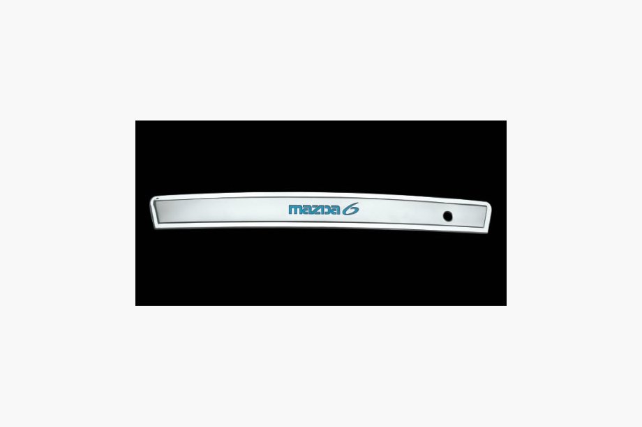 Mazda 6 2003-2008 Modanatura cromata con illuminazione blu (plastica) Image