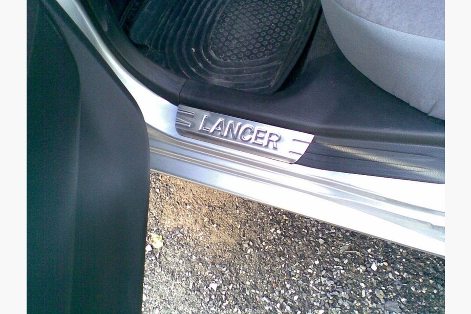 Mitsubishi Lancer 9 2004-2008 Battitacco OmsaLine (4 pz, acciaio inox) Foto 3