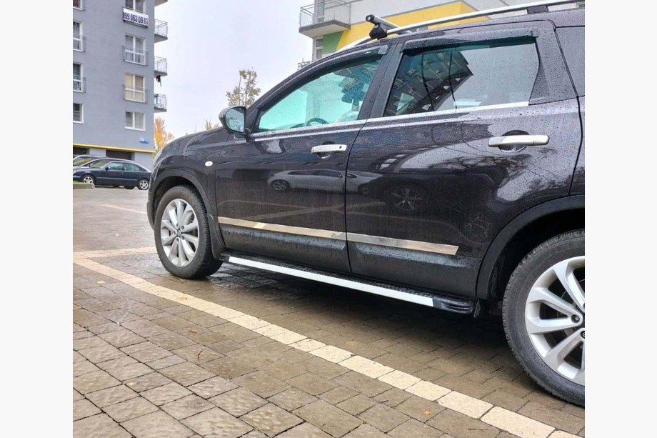 Nissan Qashqai 2010-2014 Pedane Laterali Maya V1 (2 pz, Alluminio) Image