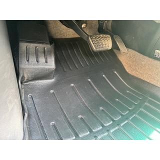 Tappetini in gomma Stingray 3D (5 pz, poliuretano) Toyota Land Cruiser Prado 120 2002-2009 foto 4
