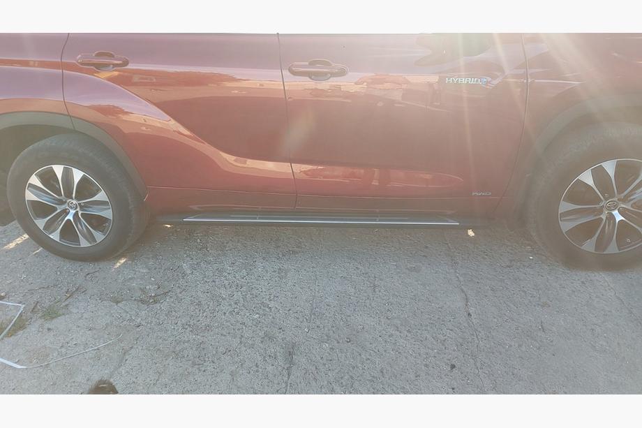 Toyota Highlander 2019- Pedane Laterali OEM V1 (2 pz, Alluminio) Foto 4